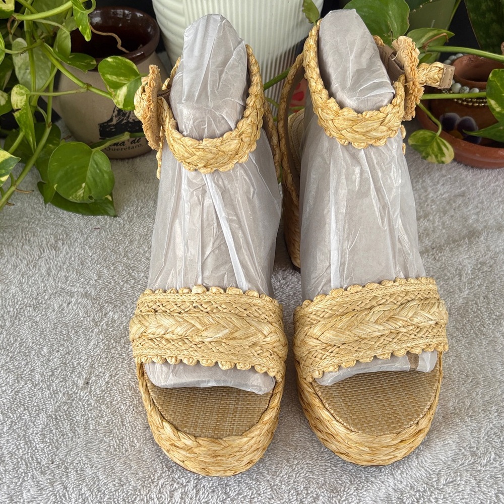 Elegant Woven Tan Women's Sandals